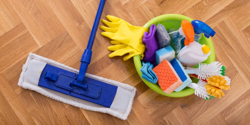 تنظيف الأرضيات الخشبية تنظيف الأرضيات الخشبية